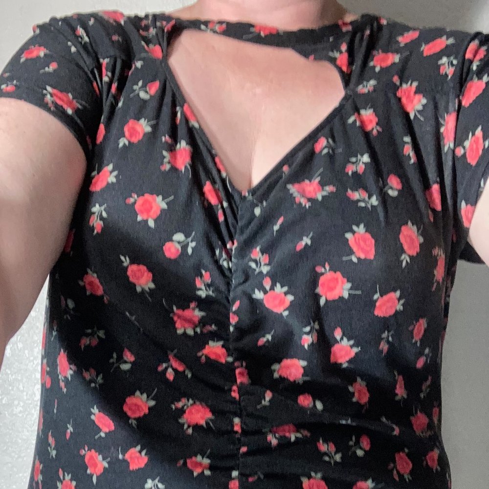 NO BO No Boundaries 3XL Red rose on black background print shirt
